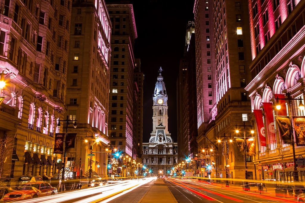 By Dave Z (Flickr: CITY HALL PHILADELPHIA) [CC BY 2.0 (http://creativecommons.org/licenses/by/2.0)], via Wikimedia Commons